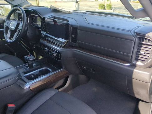 Used 2024 GMC Sierra 1500 Elevation AWD/4WD image 32