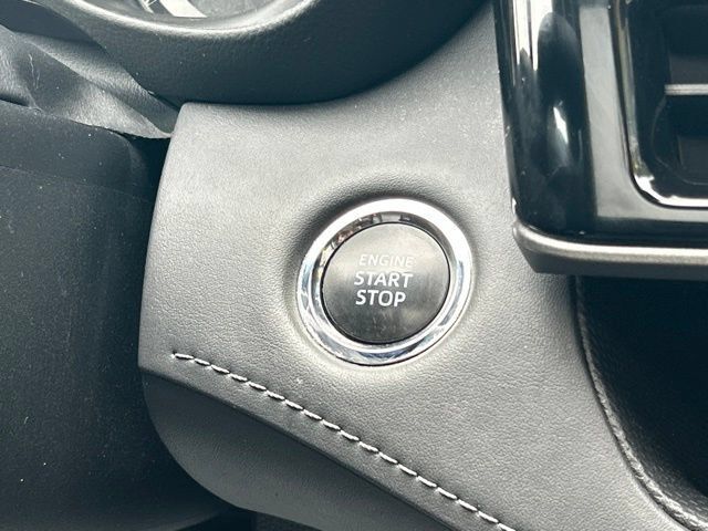 Used 2022 Toyota Highlander XLE AWD/4WD image 52