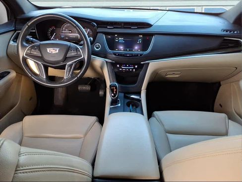 Used 2017 Cadillac XT5 FWD image 12