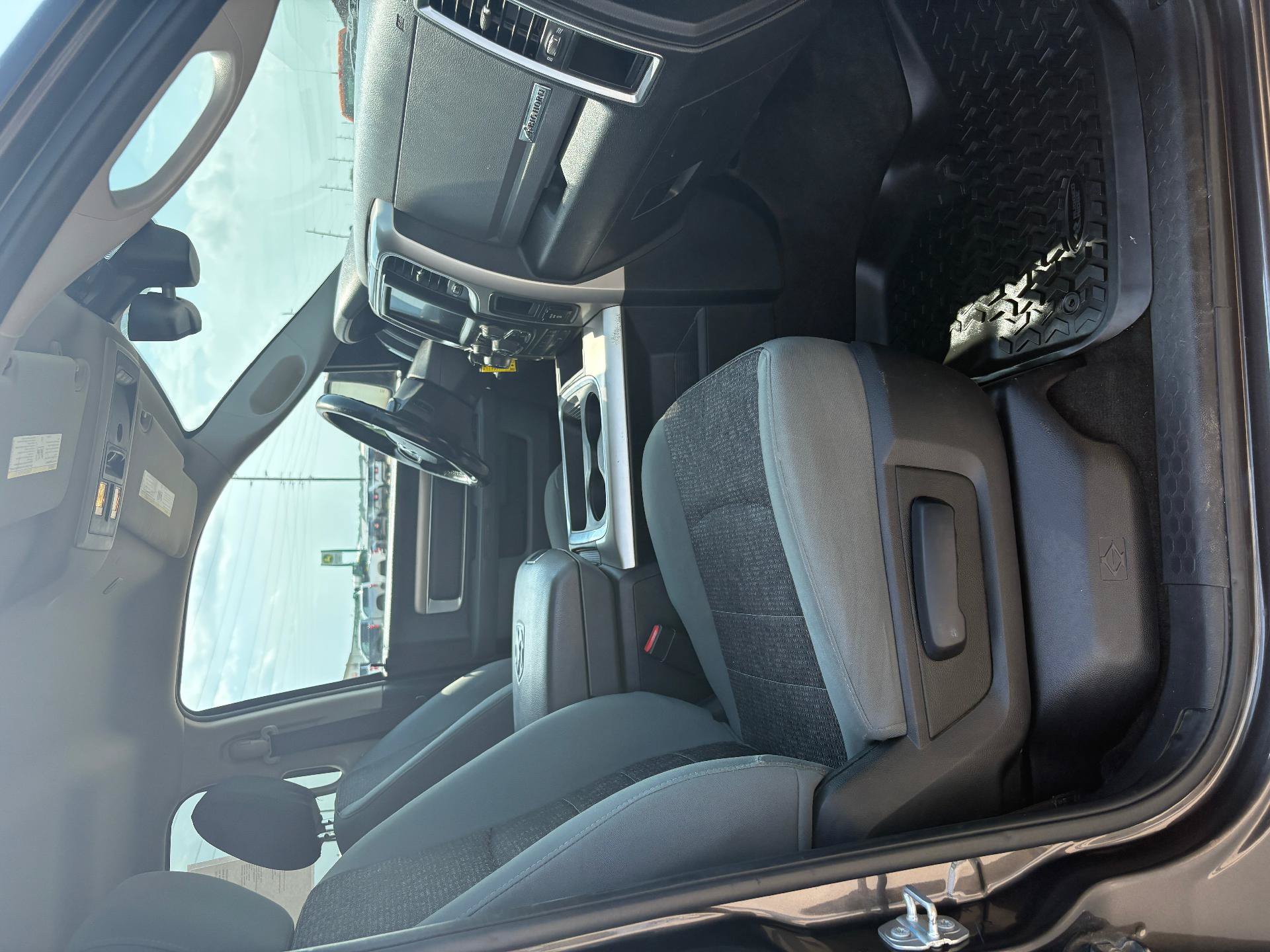Used 2017 RAM 1500 Big Horn AWD/4WD image 16