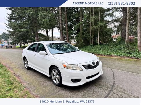 Used 2011 Toyota Camry SE image 7