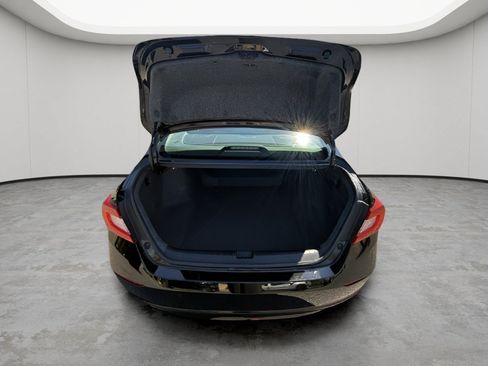 Used 2018 Honda Accord Touring image 29