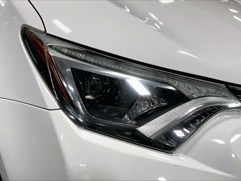 Used 2016 Toyota RAV4 XLE image 25