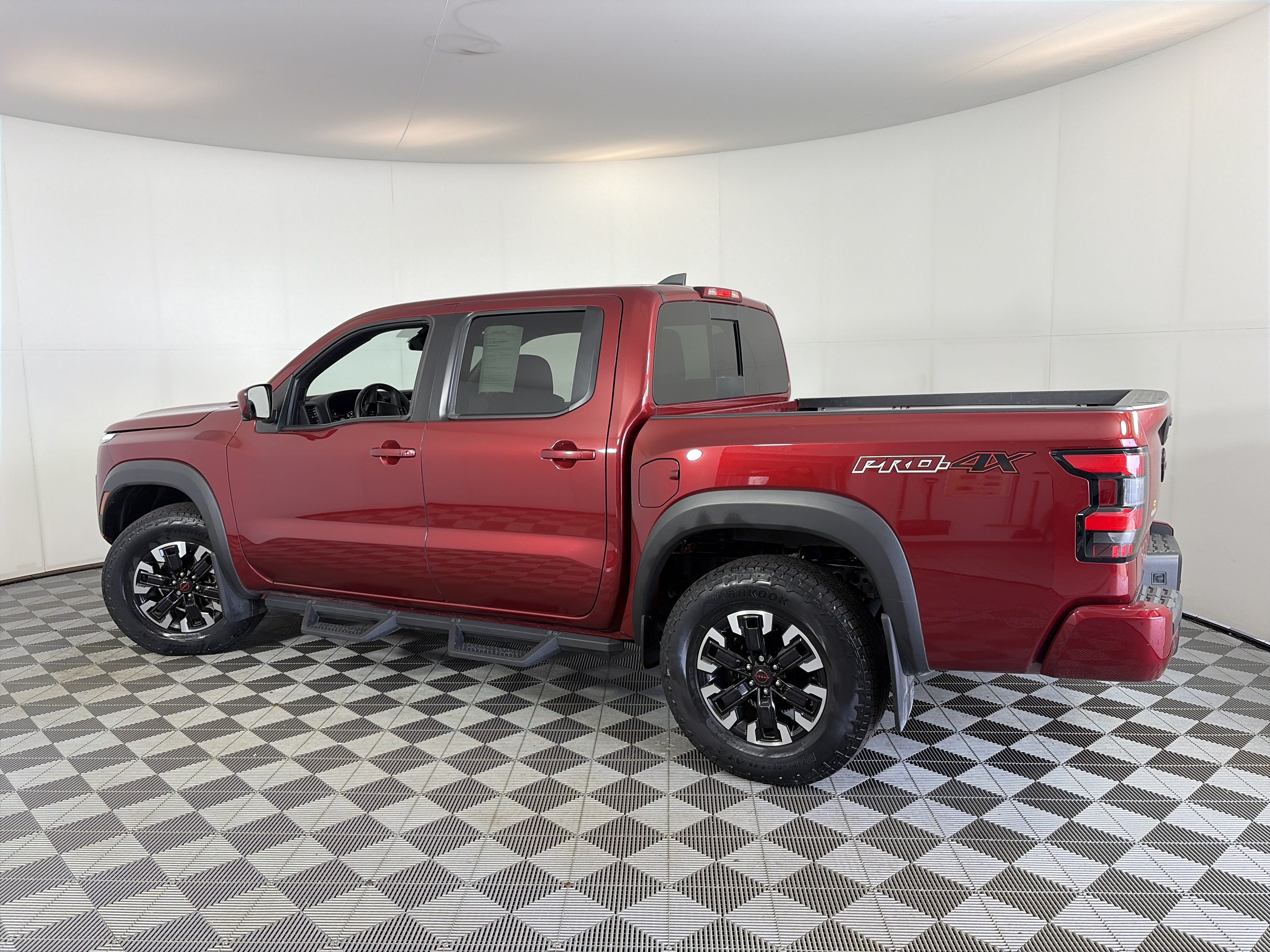 Used 2023 Nissan Frontier PRO-4X w/ Pro Convenience Package AWD/4WD image 5