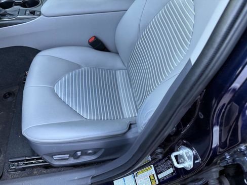 Used 2021 Toyota Camry SE w/ Cold Weather Package AWD/4WD image 13