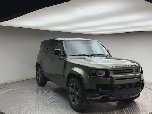 New 2026 Land Rover Defender 110 X-Dynamic SE AWD/4WD image 8