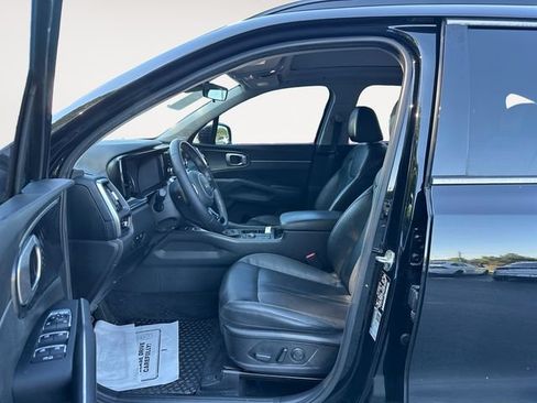 Used 2022 Kia Sorento S w/ Panoramic Sunroof Package FWD image 9