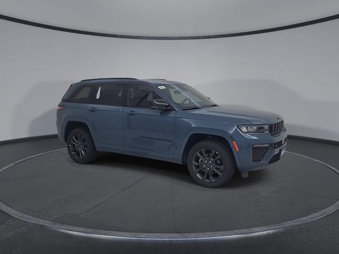 New 2026 Jeep Grand Cherokee Limited AWD/4WD image 2