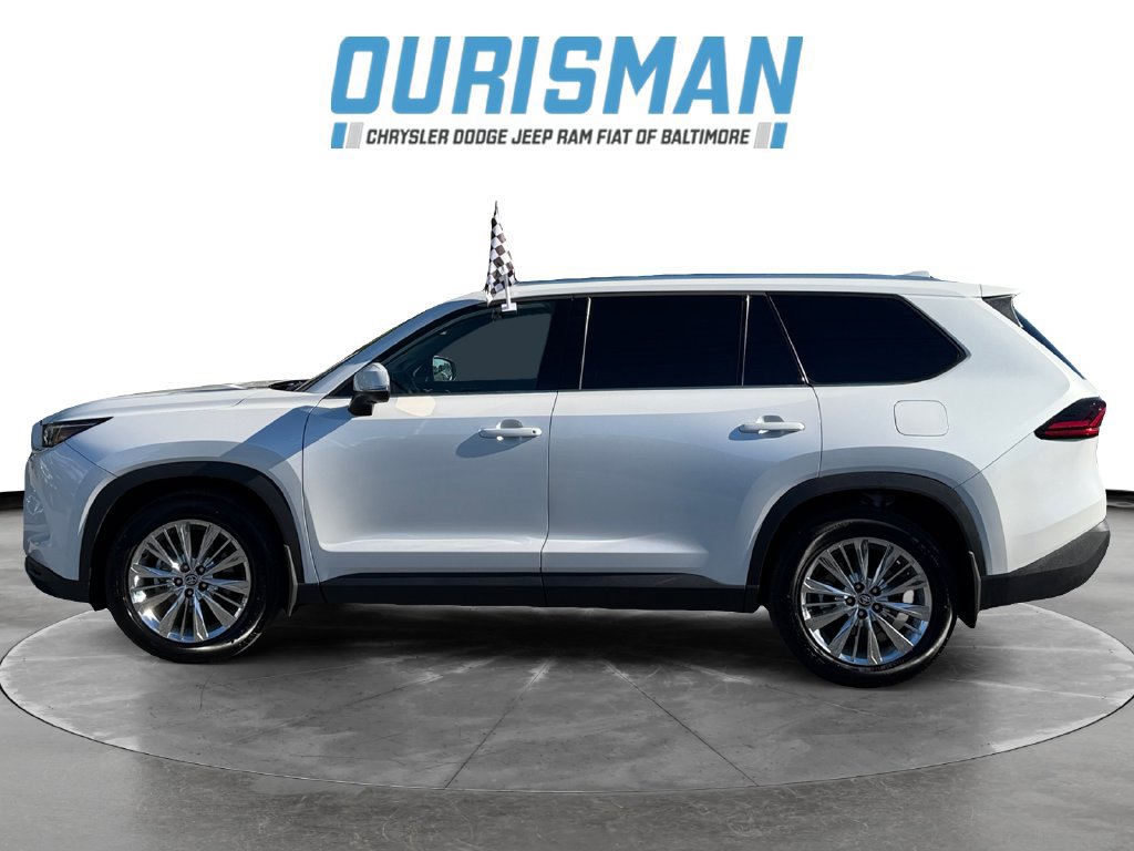Used 2026 Toyota Grand Highlander AWD image 3