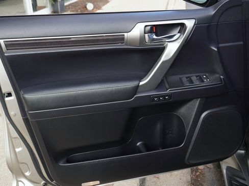 Used 2022 Lexus GX 460 Premium image 10