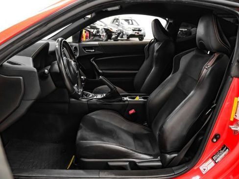 Used 2017 Toyota 86 860 Special Edition RWD image 4