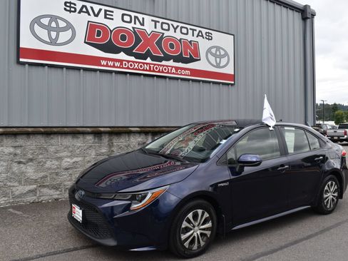 Certified 2021 Toyota Corolla LE FWD image 1