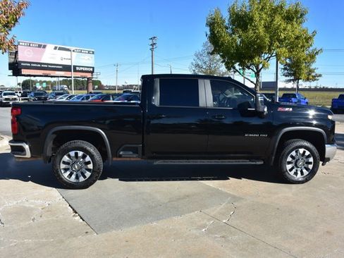 Used 2024 Chevrolet Silverado 2500 LT image 4