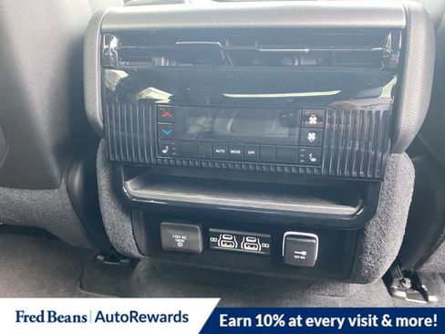 New 2025 Jeep Wagoneer 4WD w/ Convenience Group I image 11