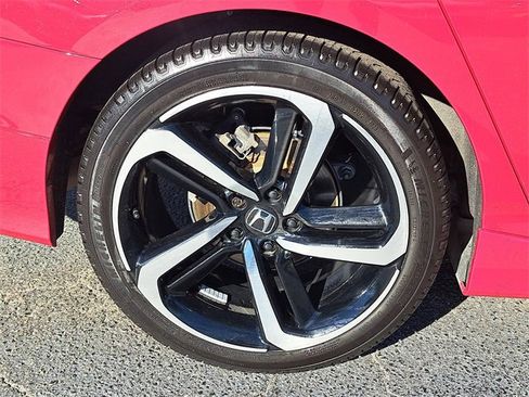 Used 2018 Honda Accord Sport image 7