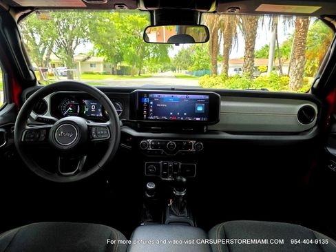 Used 2024 Jeep Wrangler Unlimited w/ Convenience Group AWD/4WD image 37
