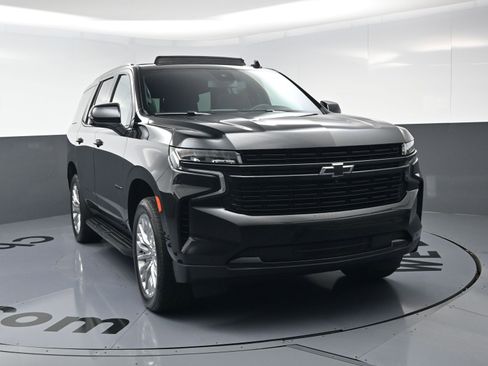 Certified 2024 Chevrolet Tahoe RST w/ Luxury Package image 3