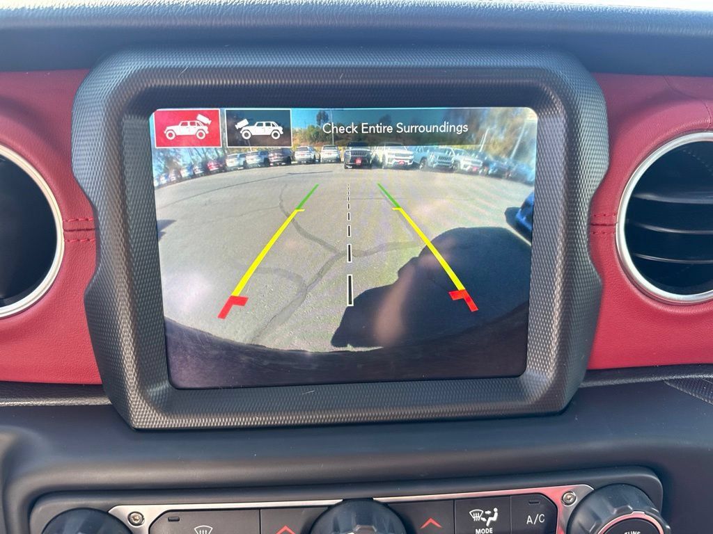 Used 2023 Jeep Wrangler Unlimited Rubicon 4xe AWD/4WD image 22
