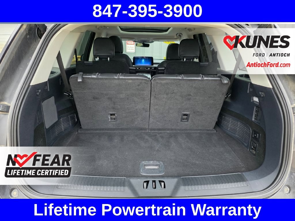 Used 2025 Lincoln Aviator AWD image 32