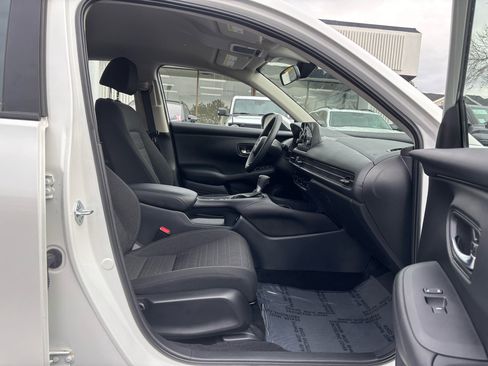 Used 2025 Honda HR-V LX image 16