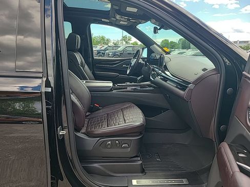 Used 2021 Cadillac Escalade Sport Platinum AWD/4WD image 9