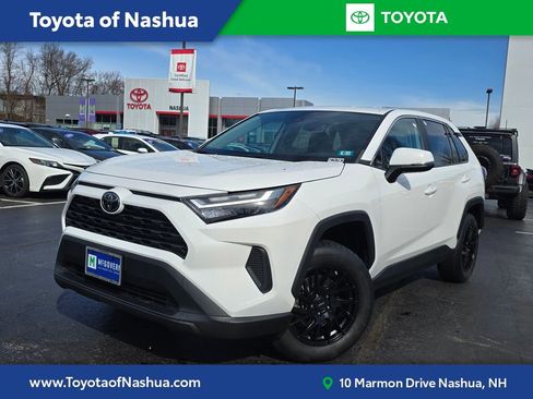 Used 2023 Toyota RAV4 LE image 1