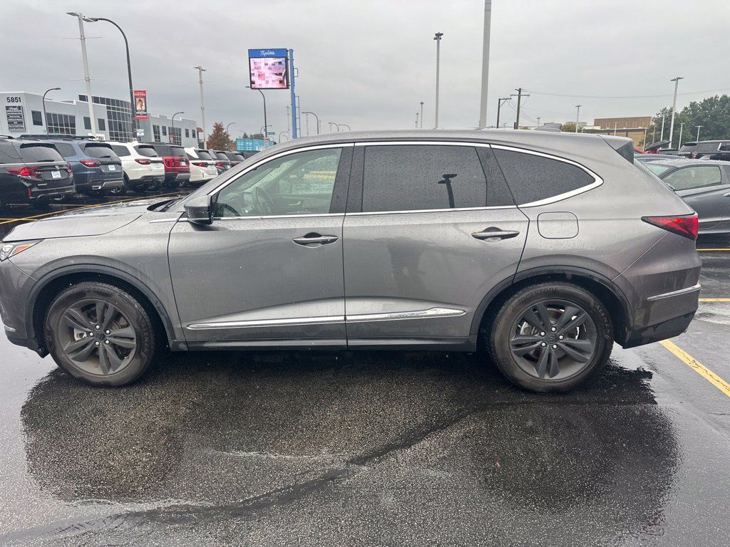 Used 2024 Acura MDX SH-AWD image 1