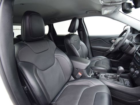 Certified 2022 Jeep Cherokee Latitude Lux image 21