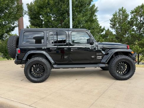 Used 2020 Jeep Wrangler Unlimited Sahara AWD/4WD image 8