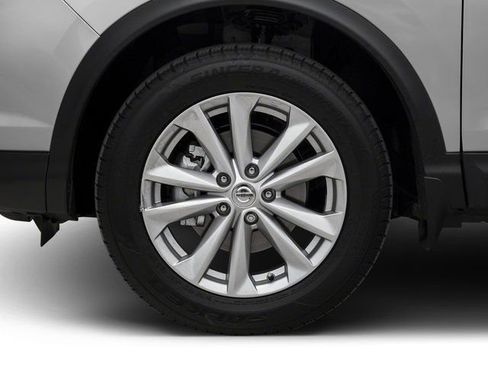 Used 2017 Nissan Rogue Sport SV w/ SV All-Weather Package image 15