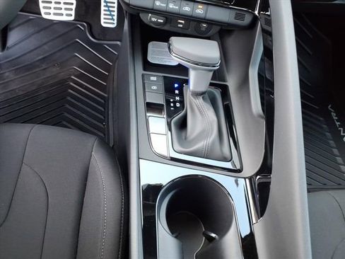 New 2026 Hyundai Elantra Sport FWD image 18