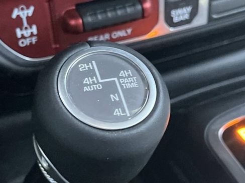 Used 2024 Jeep Wrangler Unlimited Rubicon AWD/4WD image 37
