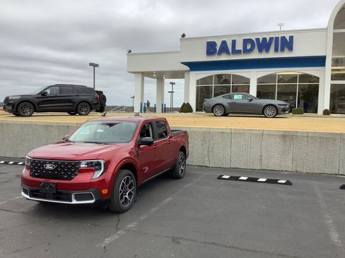 New 2026 Ford Maverick Lariat image 3