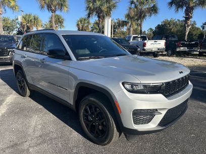 New 2025 Jeep Grand Cherokee Laredo