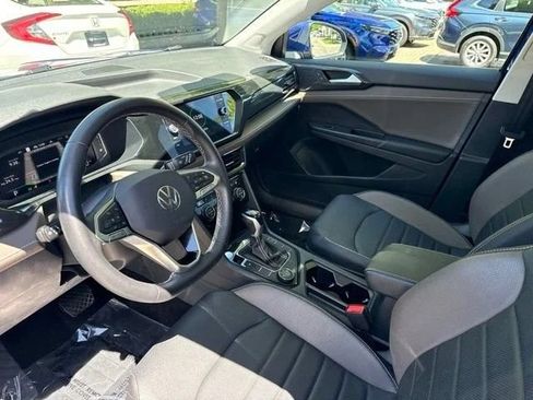 Used 2023 Volkswagen Taos SEL AWD/4WD image 17