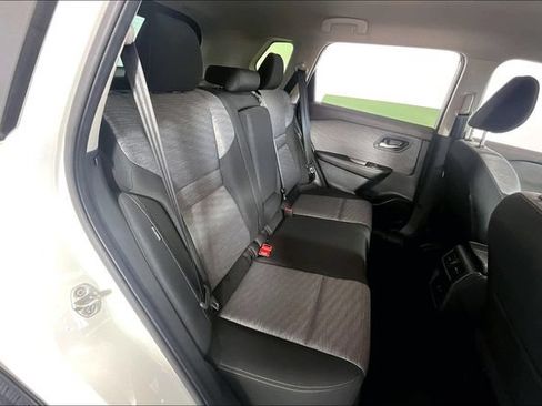 Used 2023 Nissan Rogue SV AWD/4WD image 30