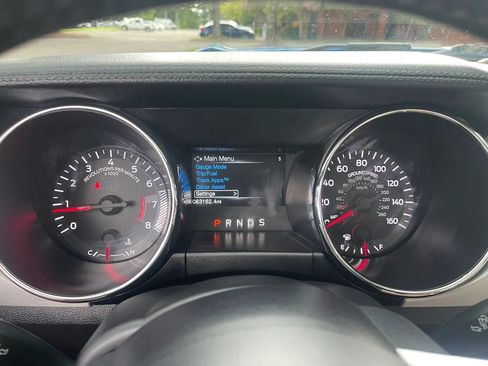 Used 2017 Ford Mustang Premium RWD image 18