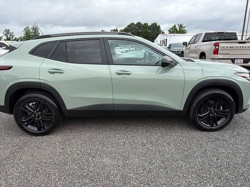 New 2026 Chevrolet Trax ACTIV w/ Sunroof Package FWD image 8