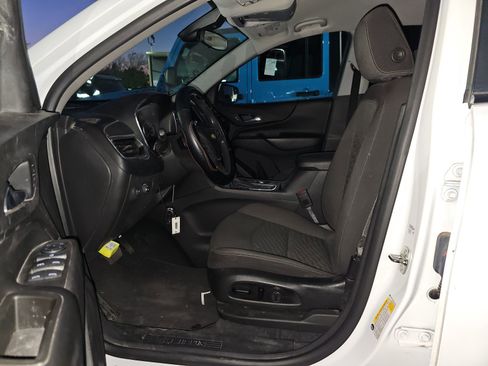 Used 2021 Chevrolet Equinox LT image 14