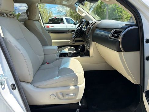 Used 2020 Lexus GX 460 Premium w/ Premium Package AWD/4WD image 25