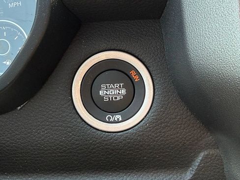 Used 2025 RAM 1500 Big Horn AWD/4WD image 13