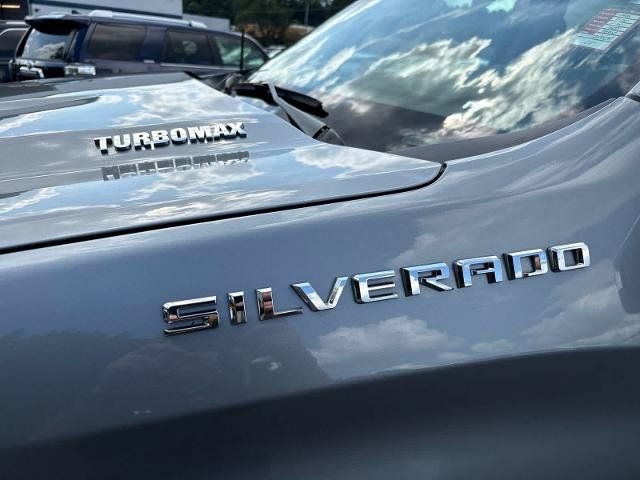 Used 2025 Chevrolet Silverado 1500 LT AWD/4WD image 9