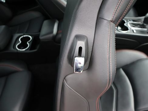Used 2015 Maserati GranTurismo Sport RWD image 13
