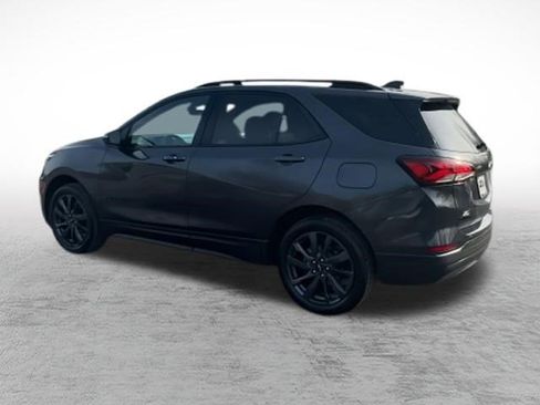 Used 2022 Chevrolet Equinox RS w/ Infotainment Package image 6