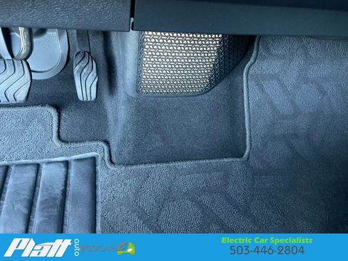 Used 2024 Nissan Ariya FWD image 25