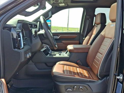 Used 2025 GMC Sierra 3500 Denali Ultimate image 14