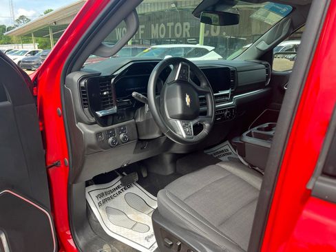 Used 2023 Chevrolet Silverado 1500 LT AWD/4WD image 12