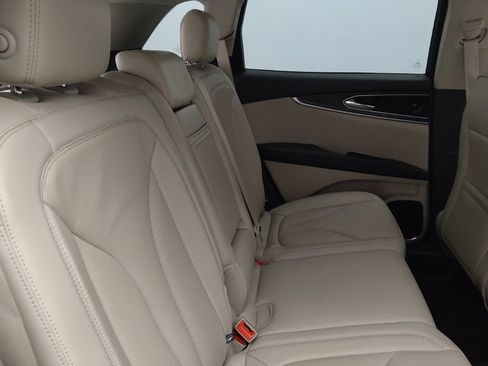 Used 2019 Lincoln Nautilus Reserve AWD/4WD image 19