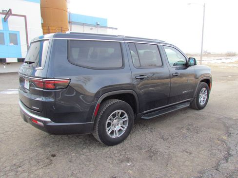 Used 2022 Jeep Wagoneer Series I image 5