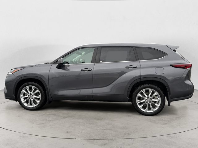 Used 2024 Toyota Highlander Limited AWD/4WD image 8